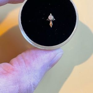 Sacred Symbols 14K White Gold and Diamond Kite Threadless End (Press Fit)